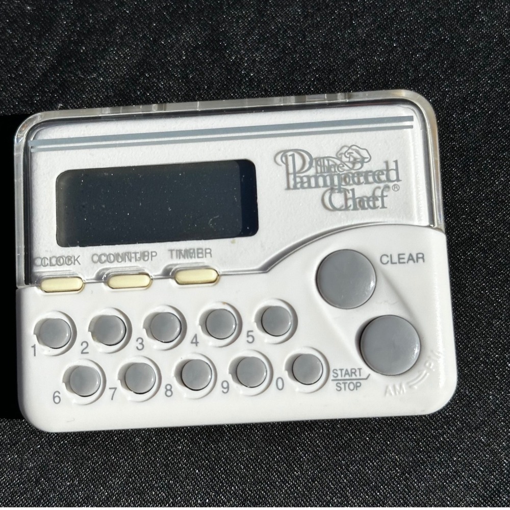 Pampered Chef Kitchen Timer Clock White Good Magnetic Clip Digital Display